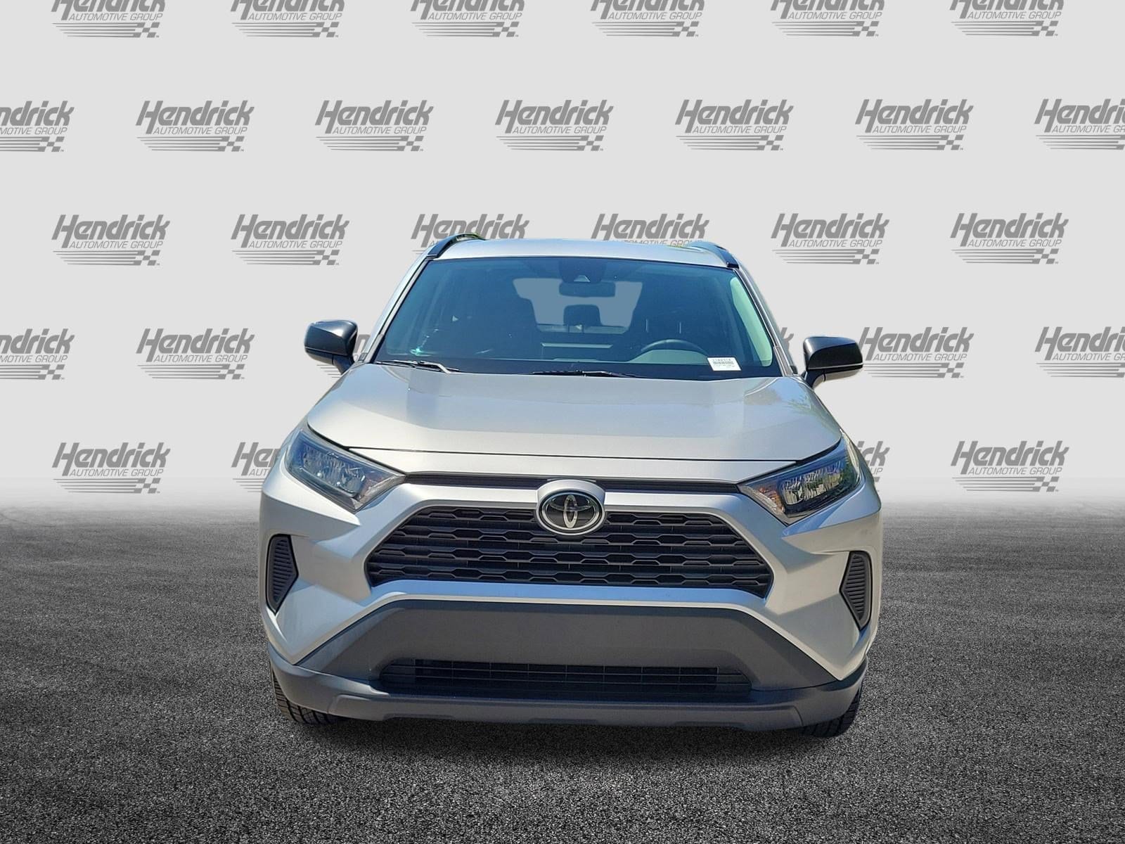 2021 Toyota RAV4 LE photo 2