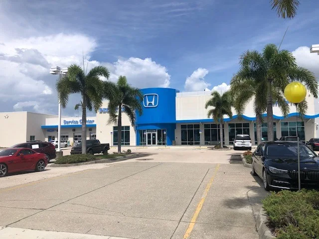 Hendrick Honda Bradenton storefront