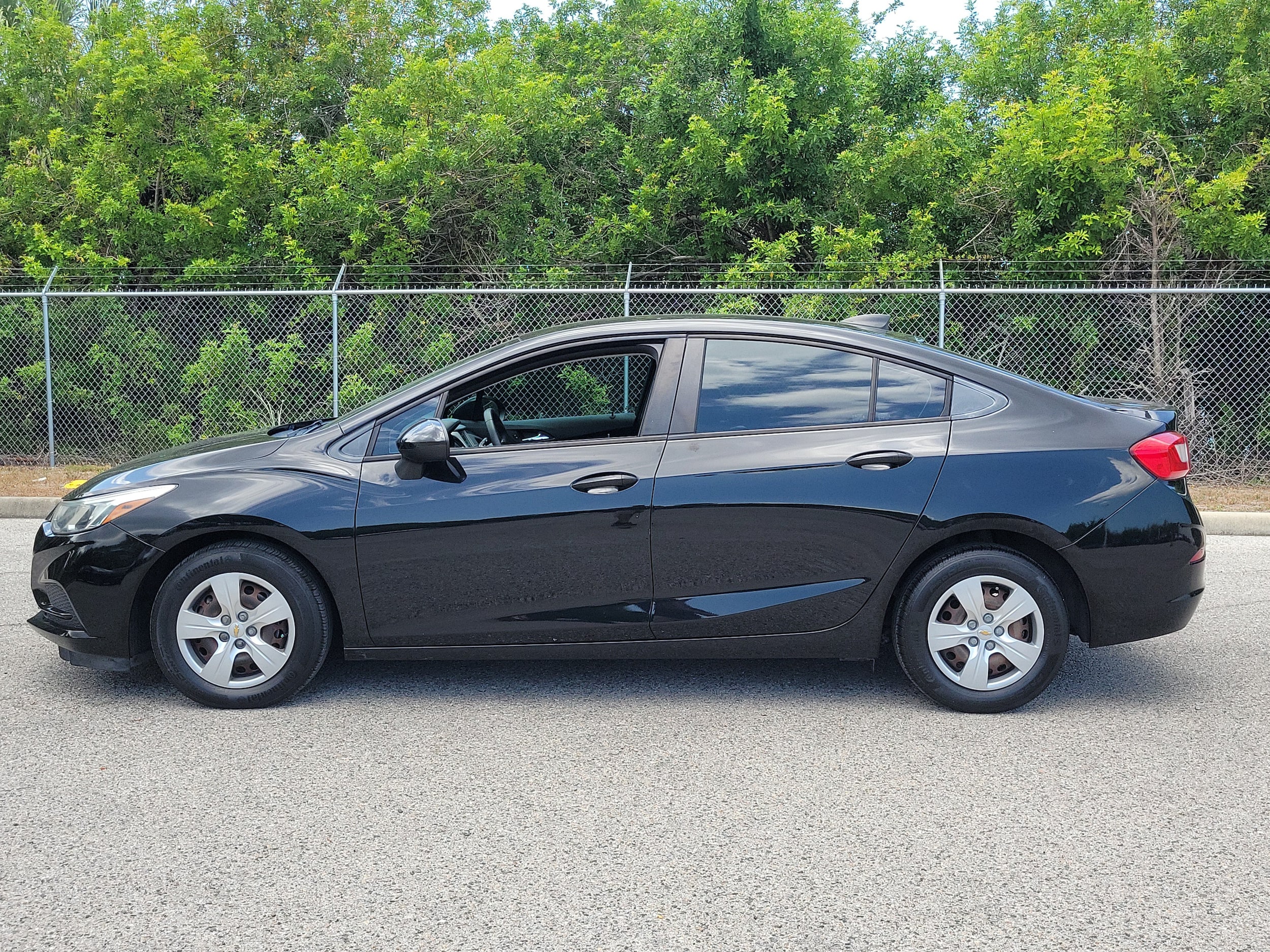 Chevrolet Cruze LS Auto