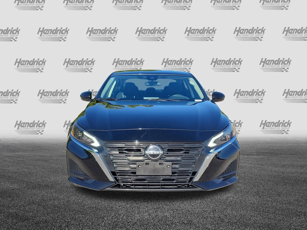 Used 2023 Nissan Altima 2.5 SV Sedan