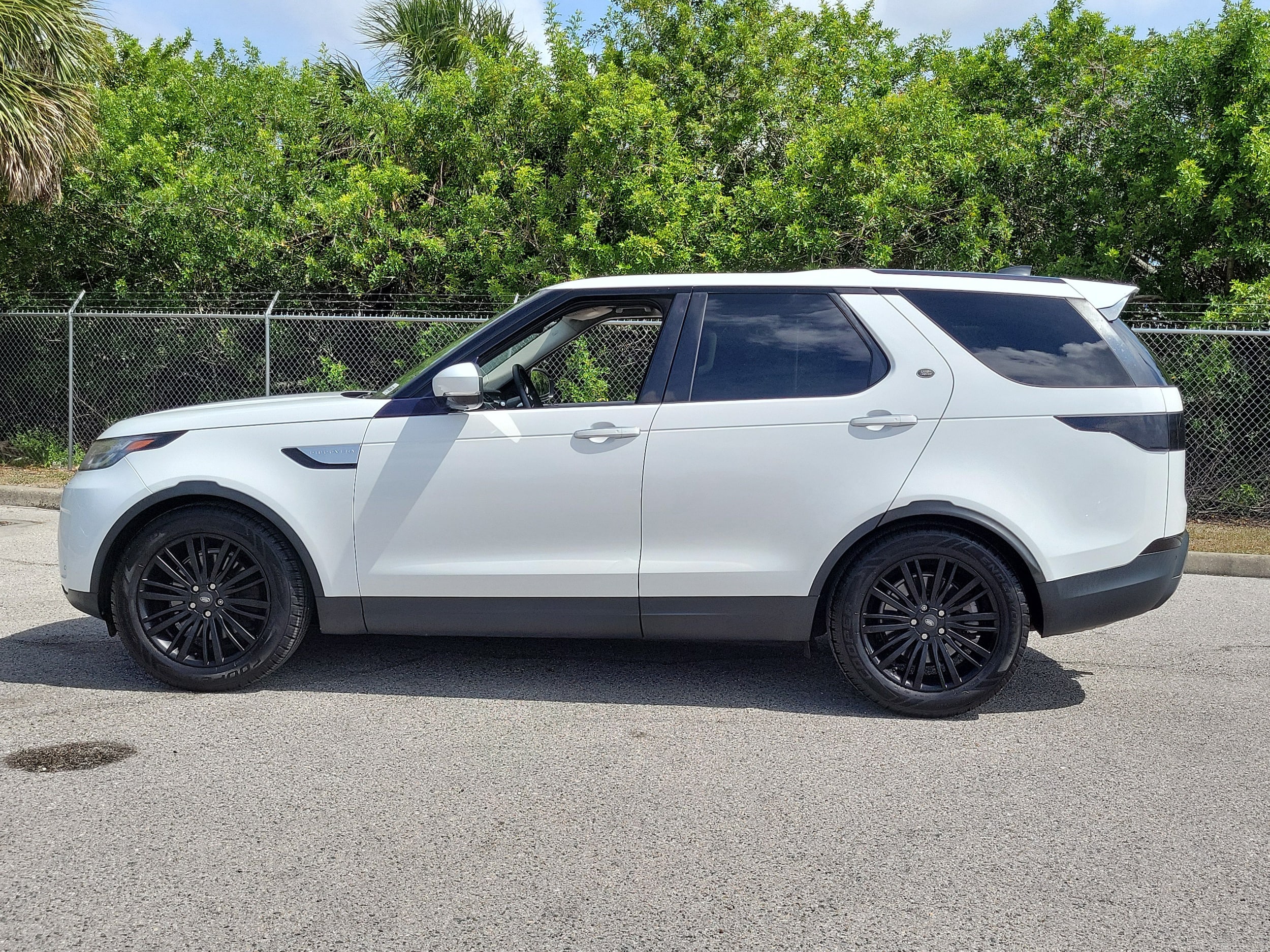Land Rover Discovery HSE LUXURY