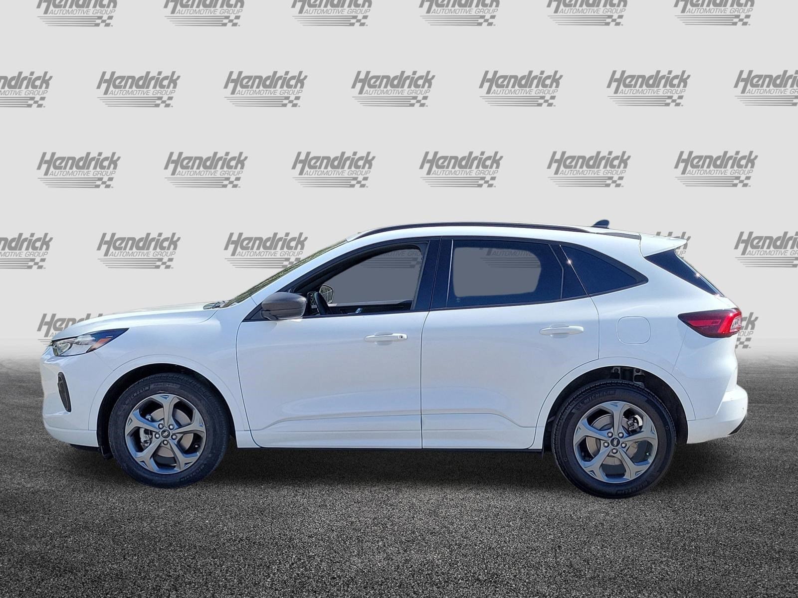 2023 Ford Escape ST-Line photo 6