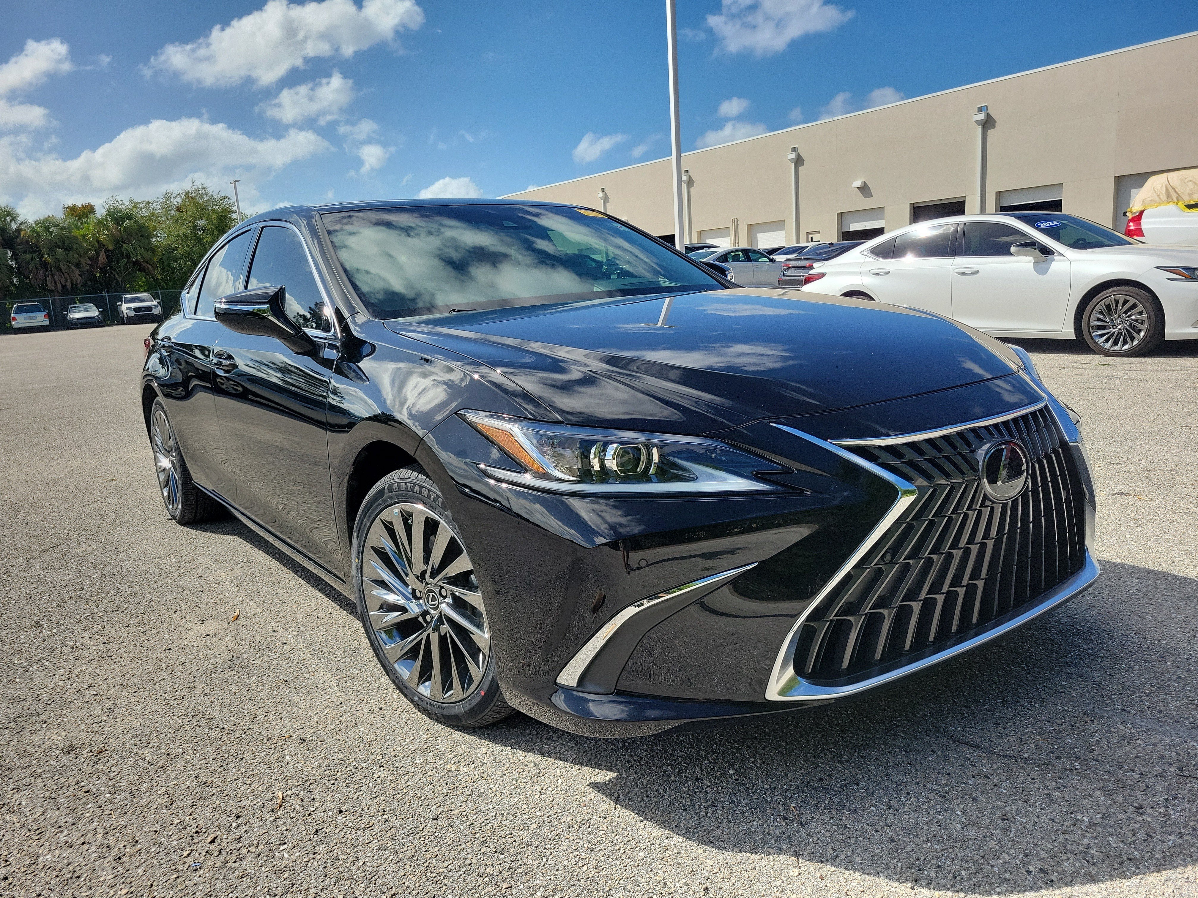 Used 2024 Lexus ES 350 Luxury Sedan