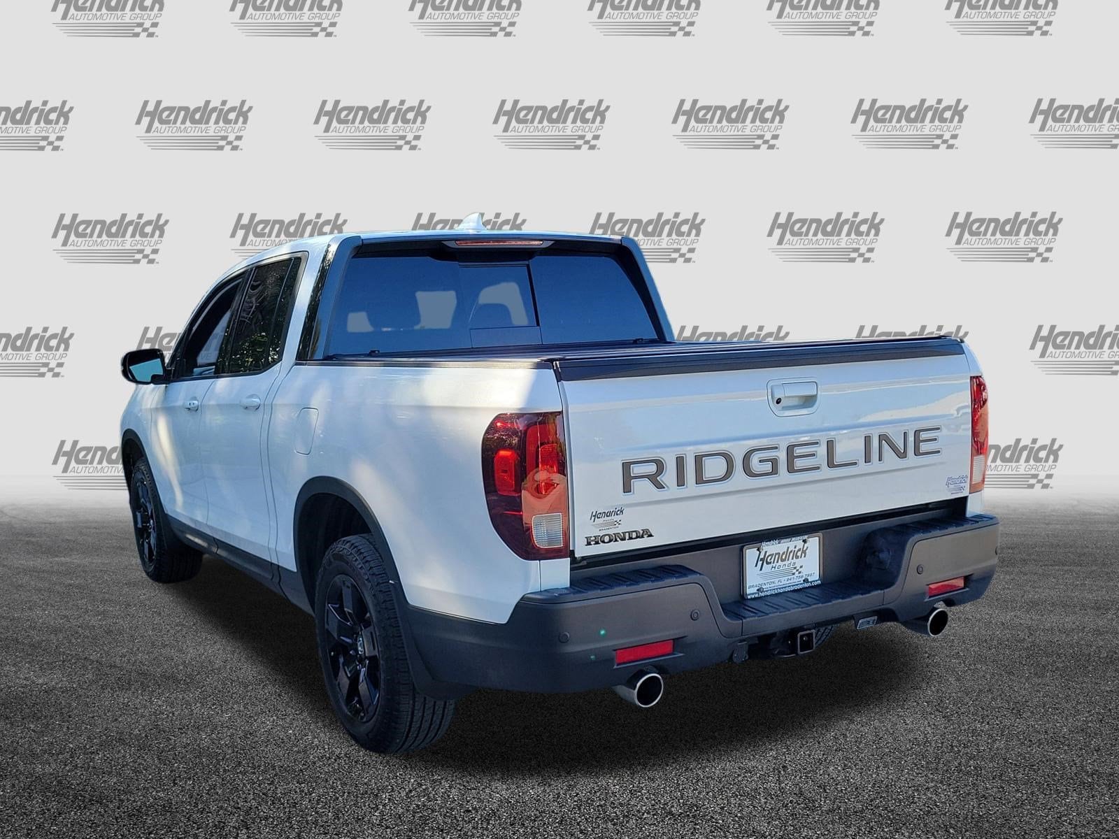 2025 Honda Ridgeline Black Edition photo 3