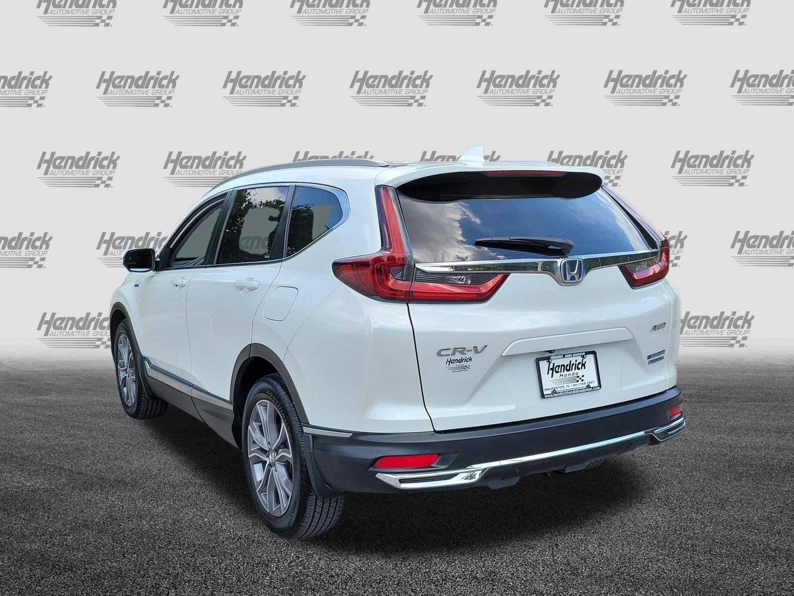 2020 Honda CR-V Hybrid Touring photo 3