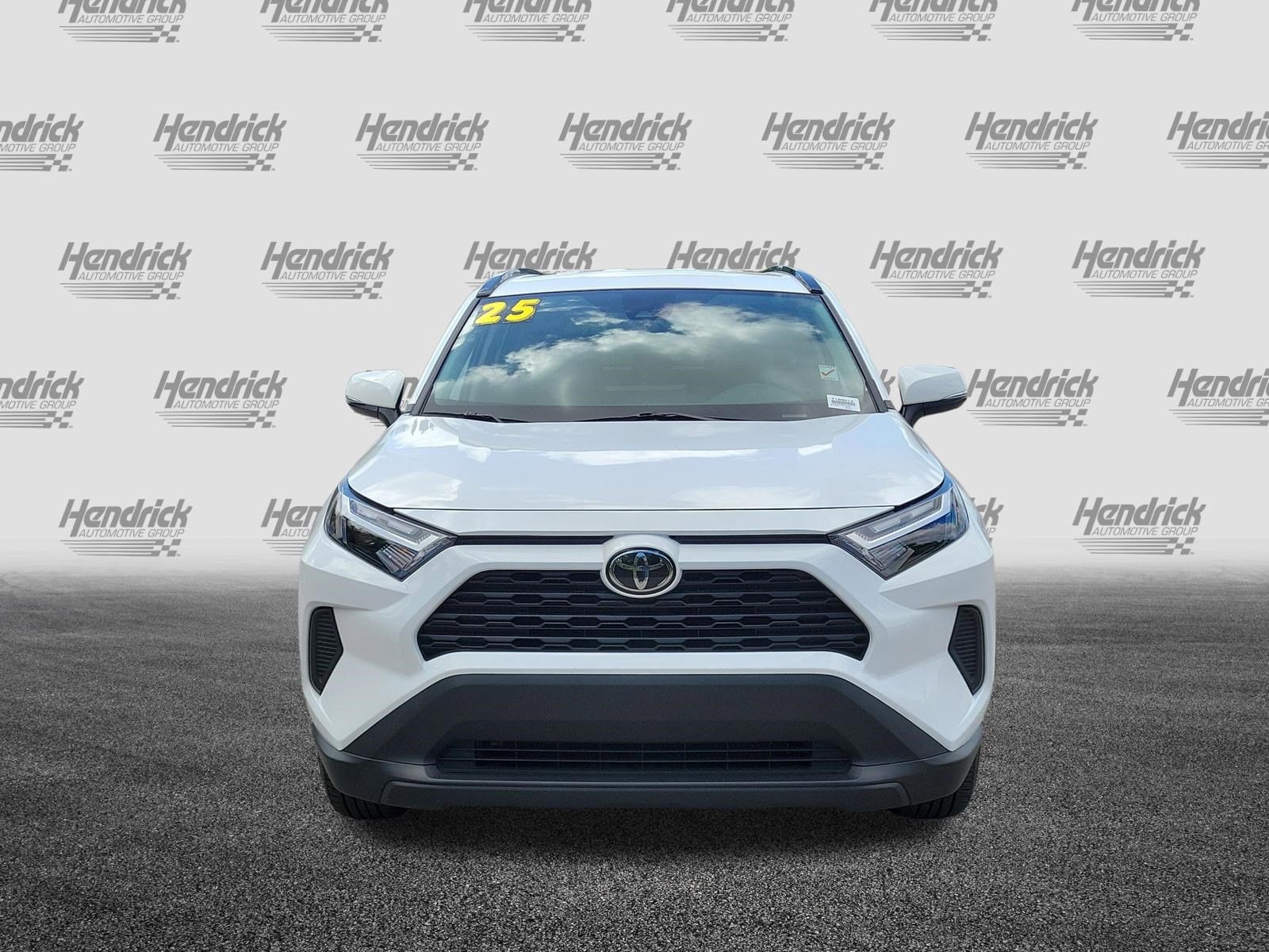 2025 Toyota RAV4 XLE photo 2