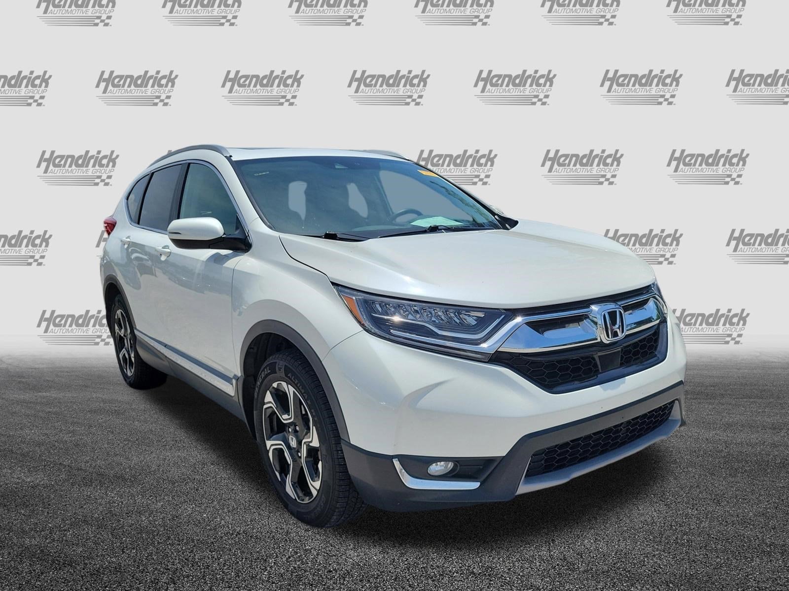 2017 Honda CR-V Touring AWD photo 2