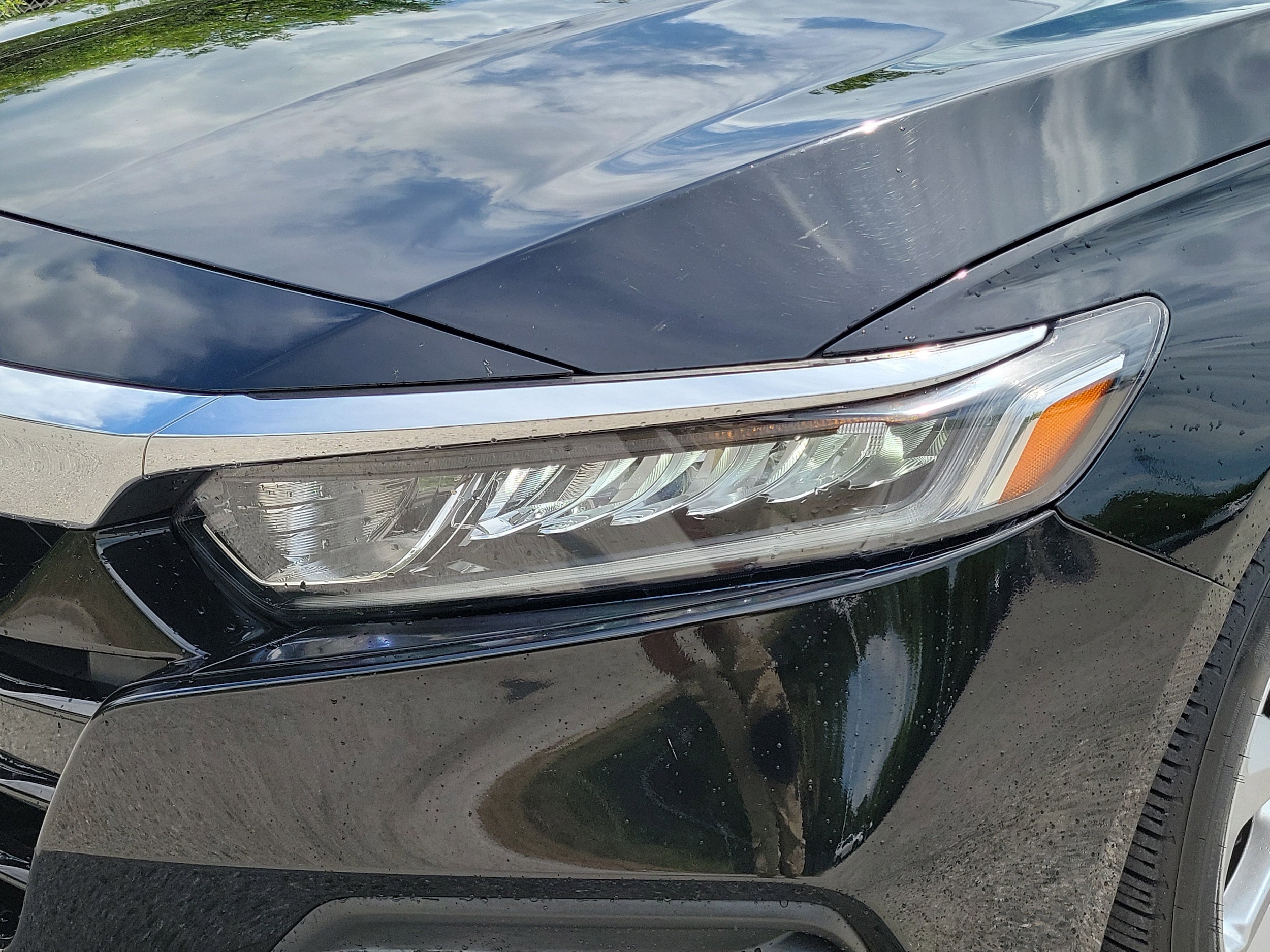 2018 Honda Accord LX photo 5