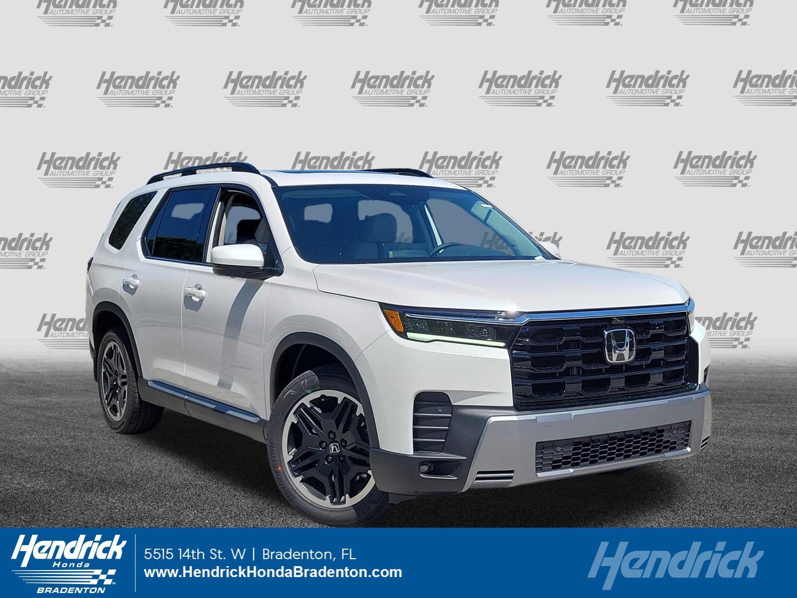 2026 Honda Pilot Touring AWD's photo