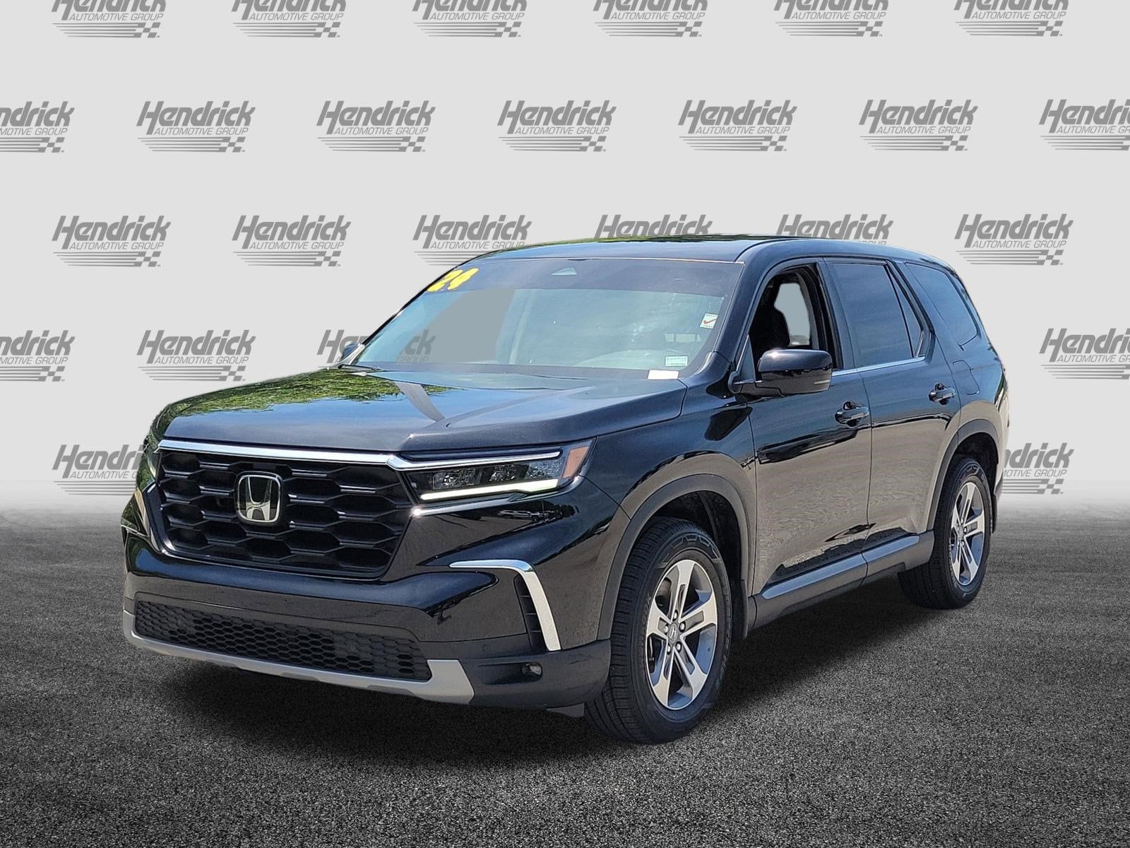 2024 Honda Pilot EX-L 7 Passenger photo 4