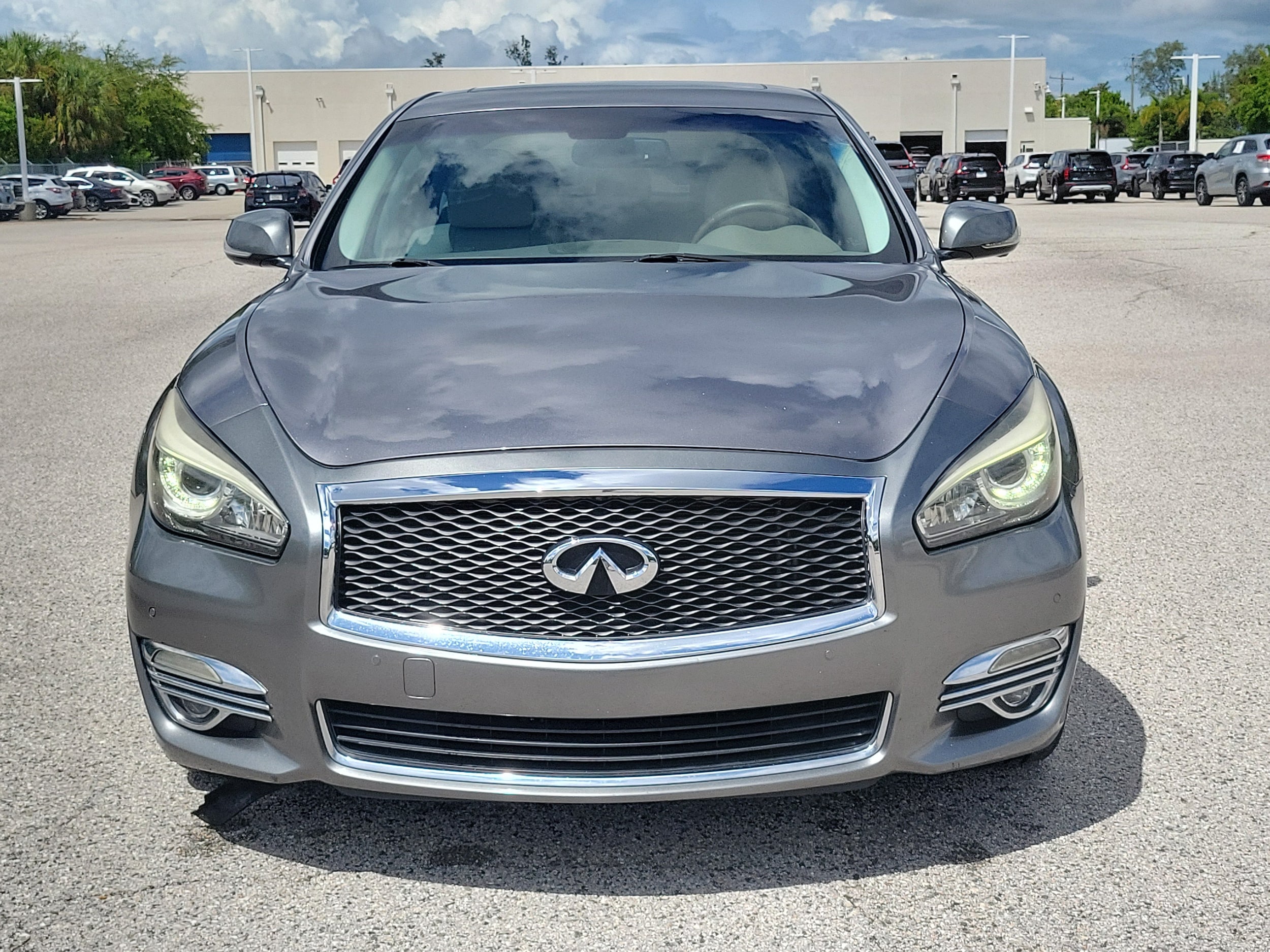 2015 INFINITI Q70 3.7