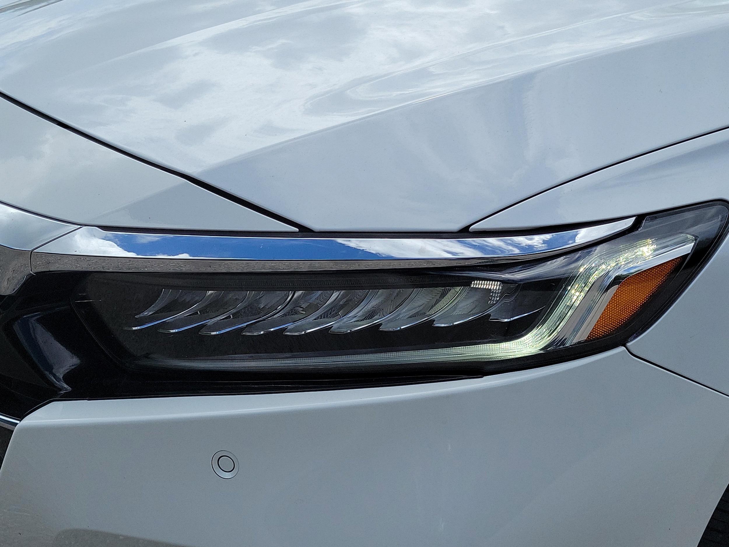 2022 Honda Accord Hybrid EX-L photo 5