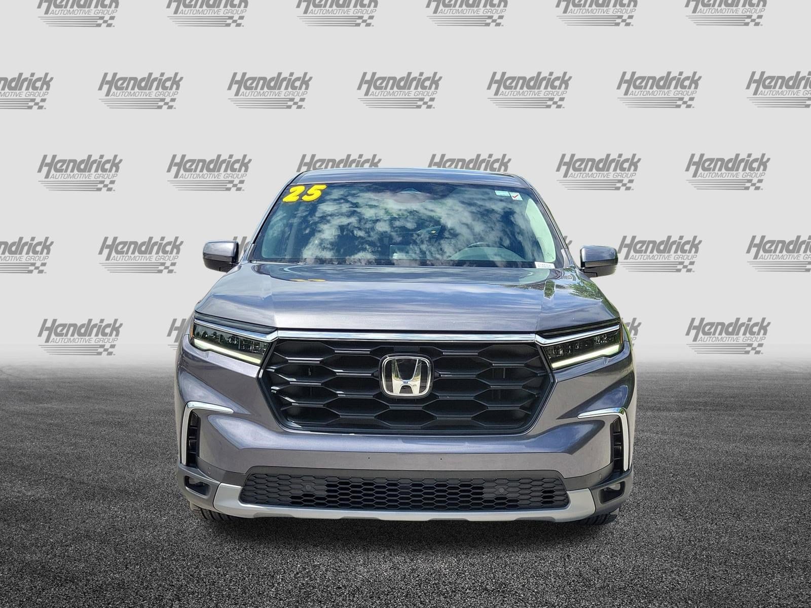 2025 Honda Pilot EX-L photo 2