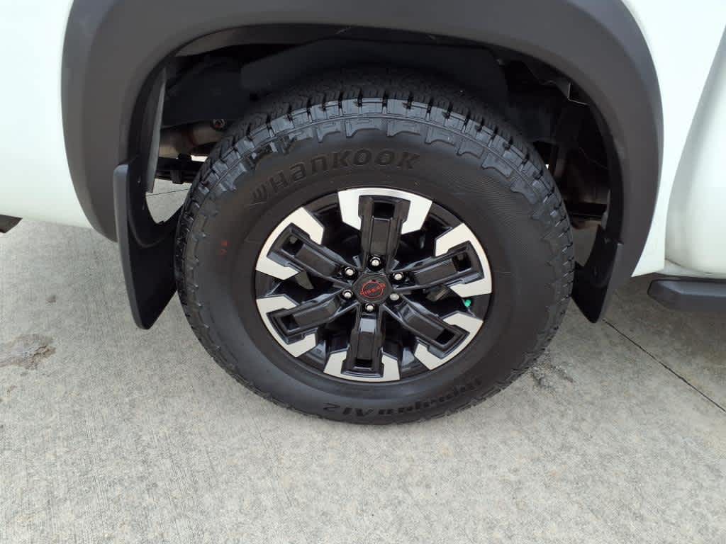 2024 Nissan Frontier PRO-X 8