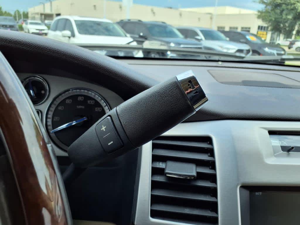 Thumbnail: 2013 Cadillac Escalade - 17