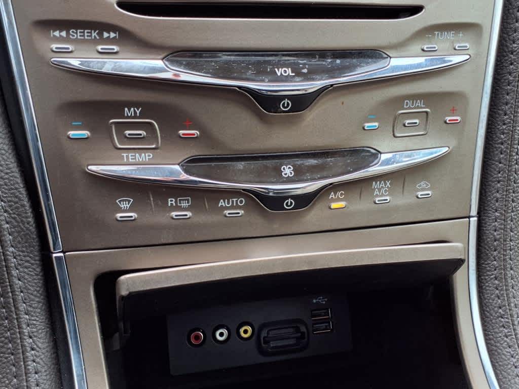 Thumbnail: 2013 Lincoln MKX - 24