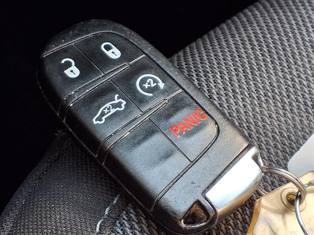 Thumbnail: 2022 Dodge Charger - 24