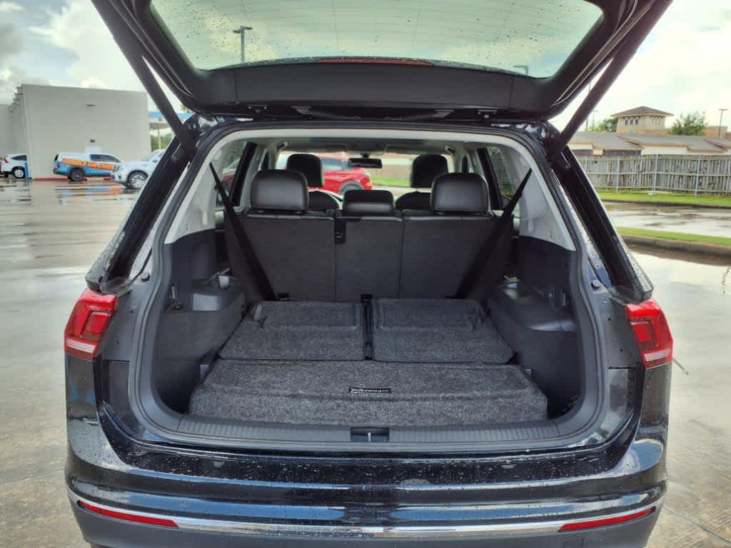 Thumbnail: 2018 Volkswagen Tiguan - 19