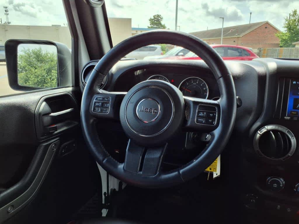 Thumbnail: 2018 Jeep Wrangler - 15