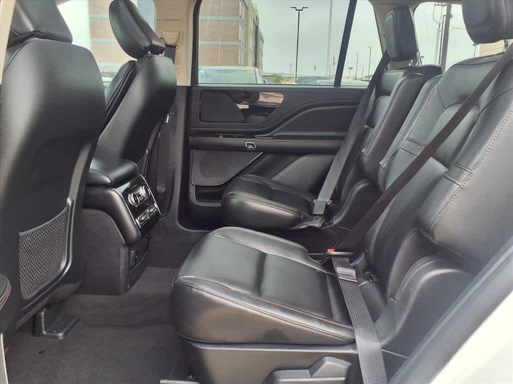 Thumbnail: 2024 Lincoln Aviator - 13