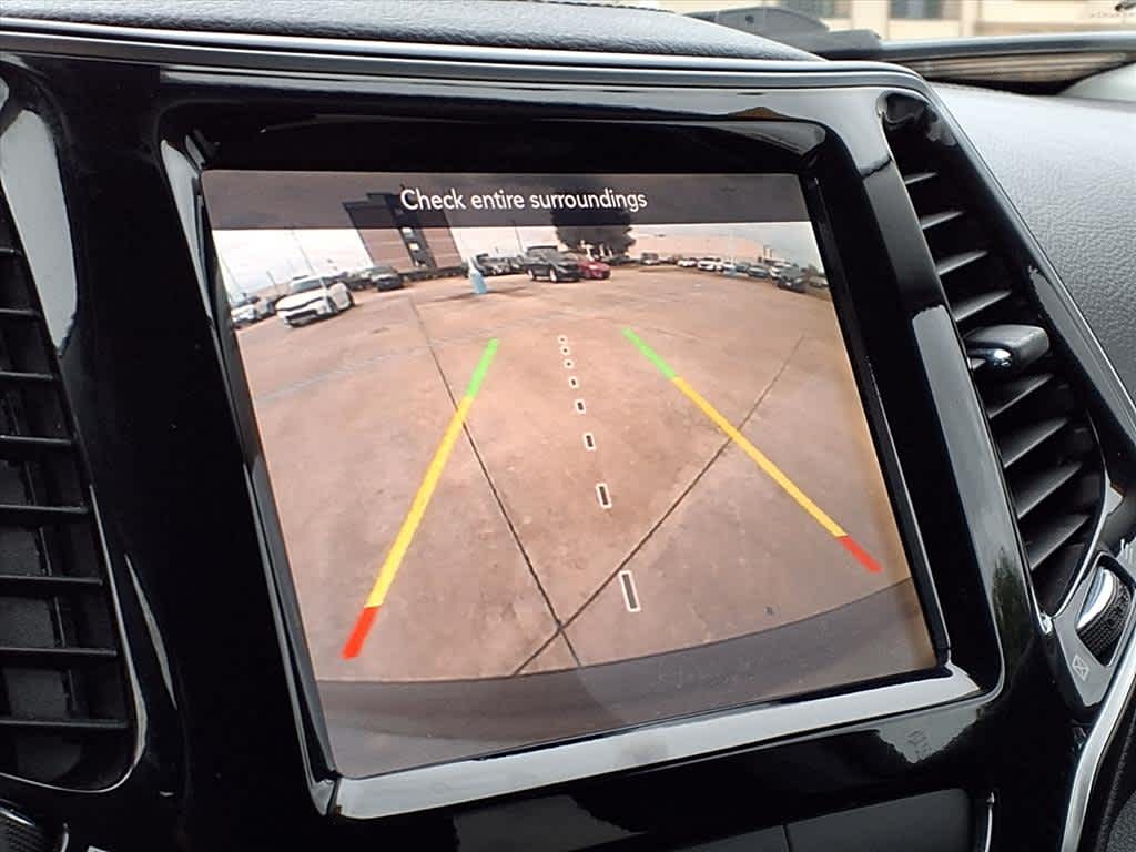 Thumbnail: 2020 Jeep Cherokee - 20