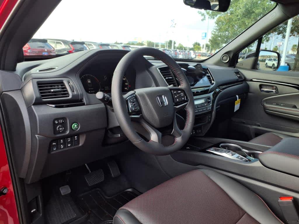 Thumbnail: 2025 Honda Ridgeline - 2