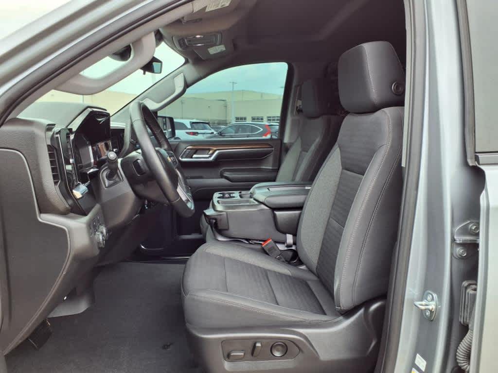 2023 Chevrolet Silverado 1500 LT 11