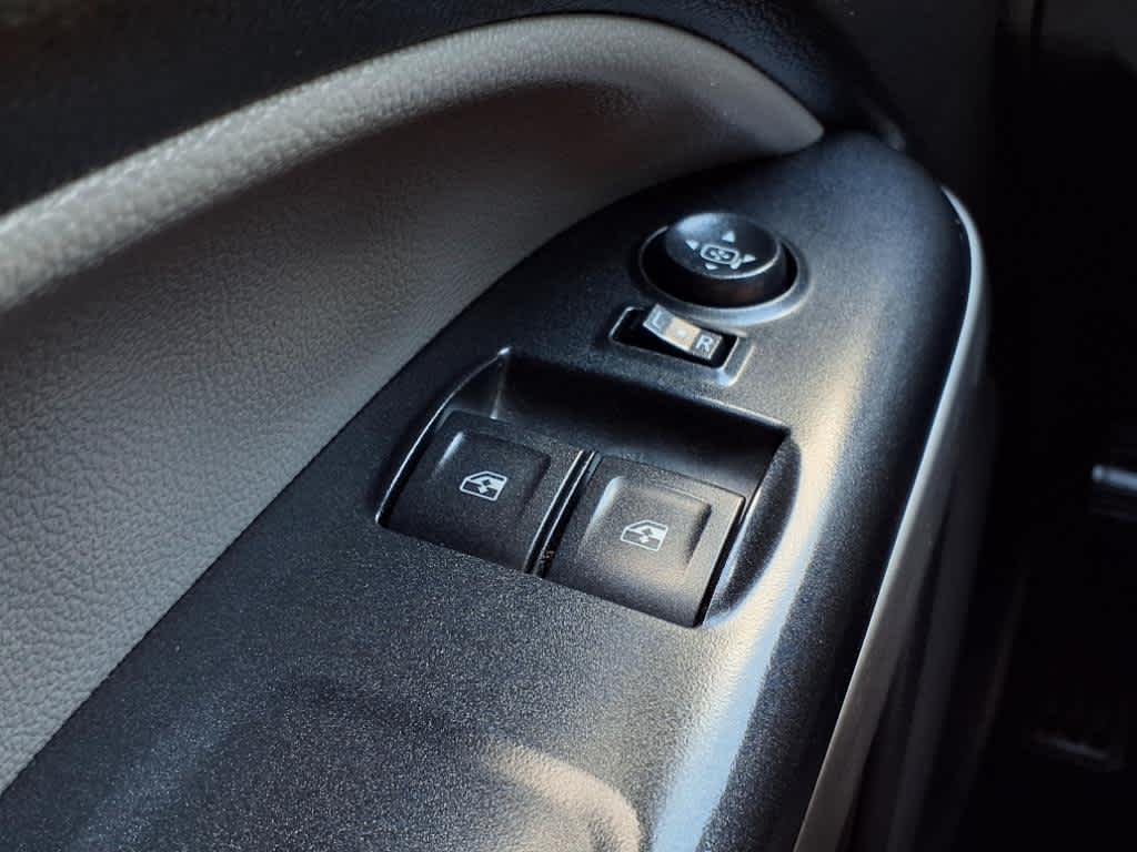 Thumbnail: 2016 Chevrolet Colorado - 25