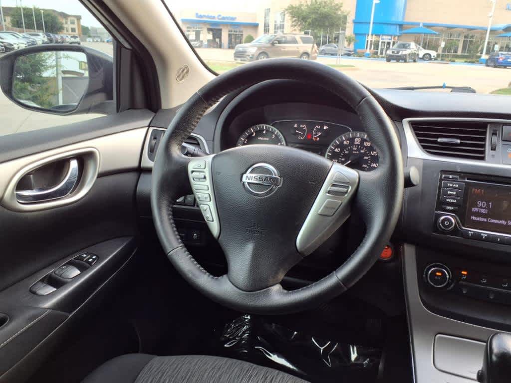 Thumbnail: 2015 Nissan Sentra - 15