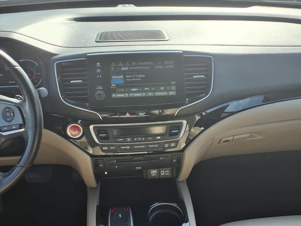 Thumbnail: 2019 Honda Pilot - 16