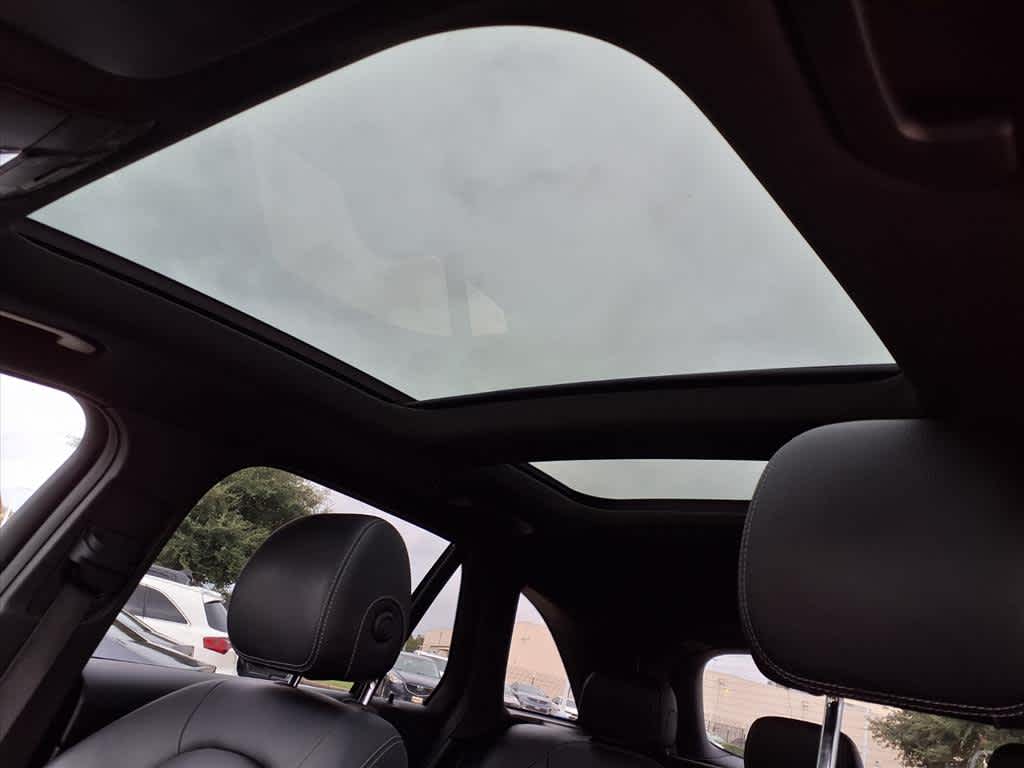 Thumbnail: 2018 Mercedes-Benz GLC - 18