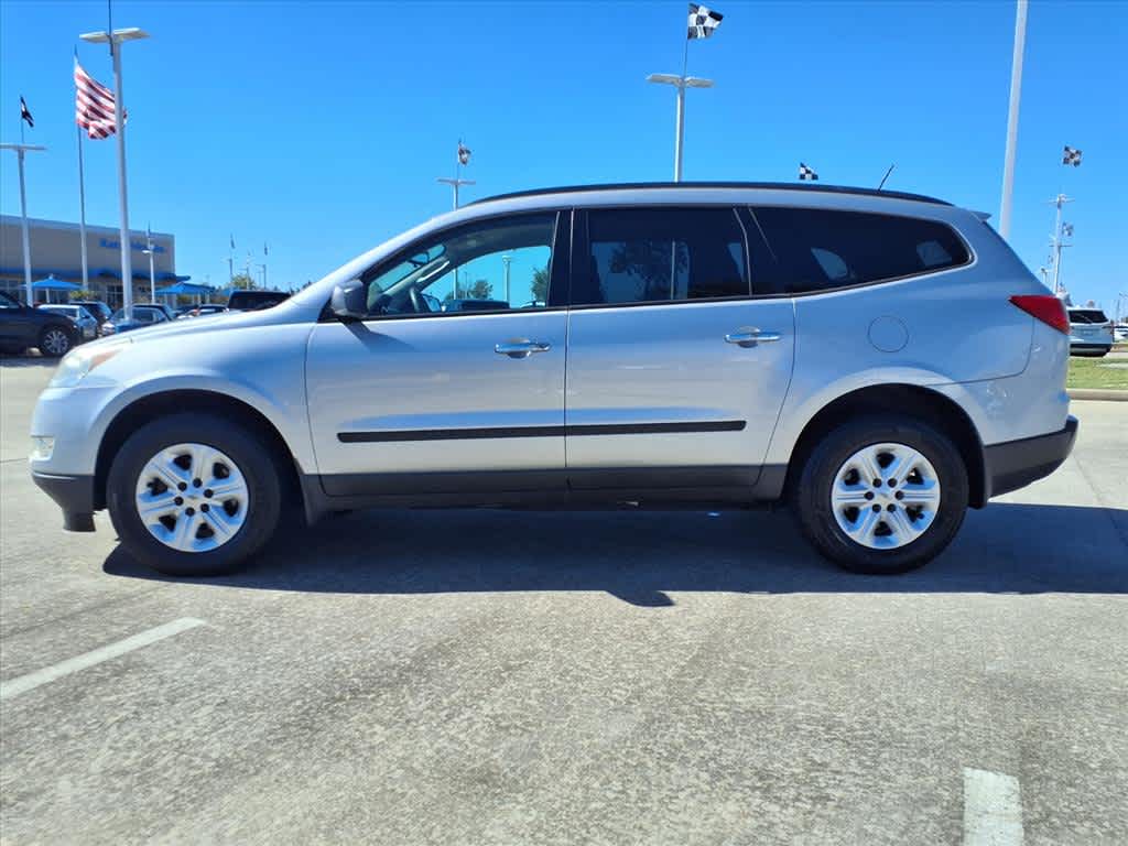 Thumbnail: 2012 Chevrolet Traverse - 3