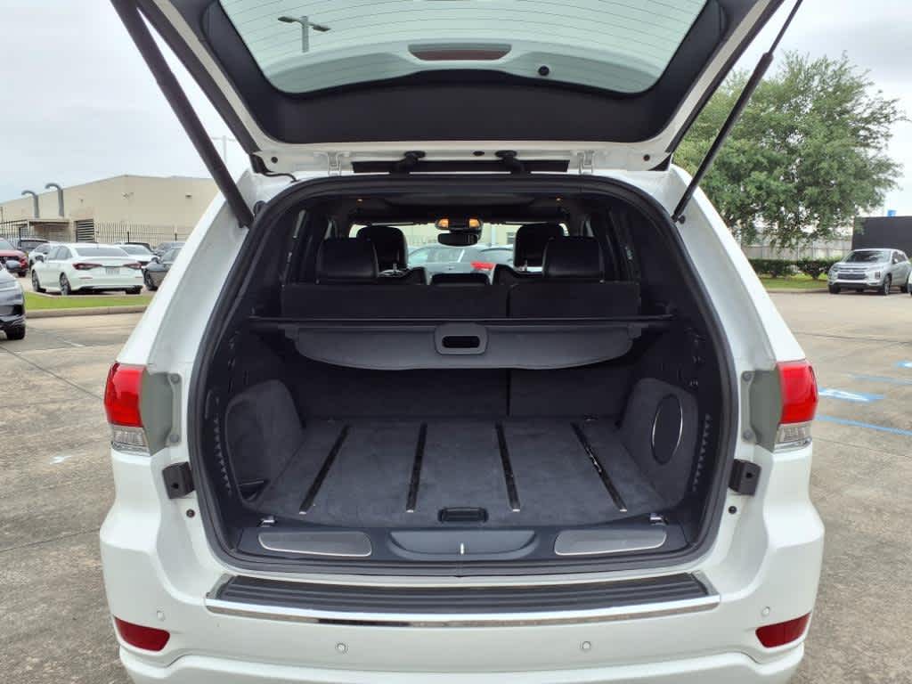 2017 Jeep Grand Cherokee Overland 19