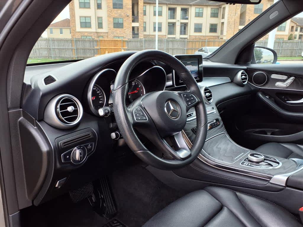 Thumbnail: 2018 Mercedes-Benz GLC - 2