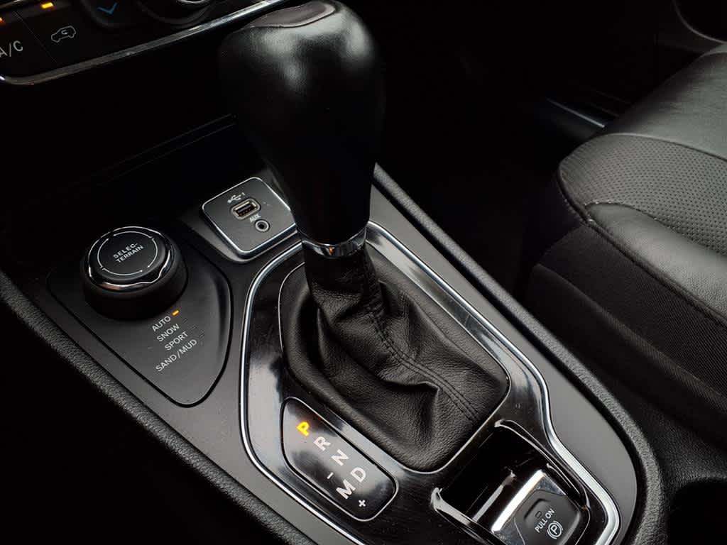 Thumbnail: 2020 Jeep Cherokee - 23