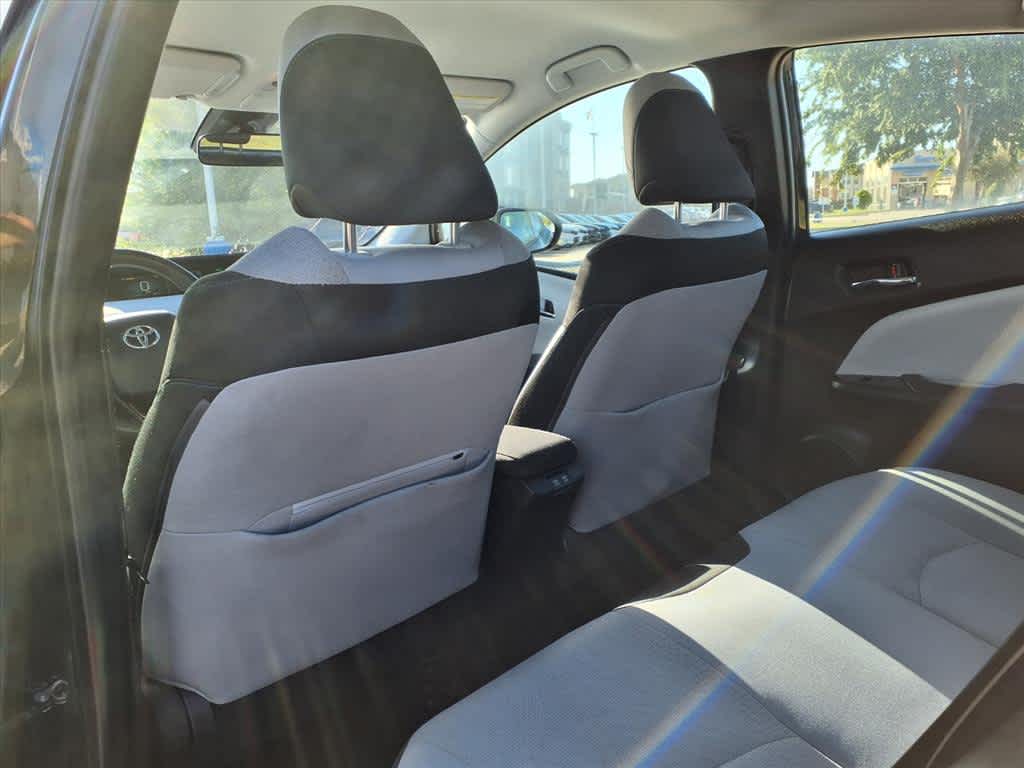 Thumbnail: 2022 Toyota Prius - 12