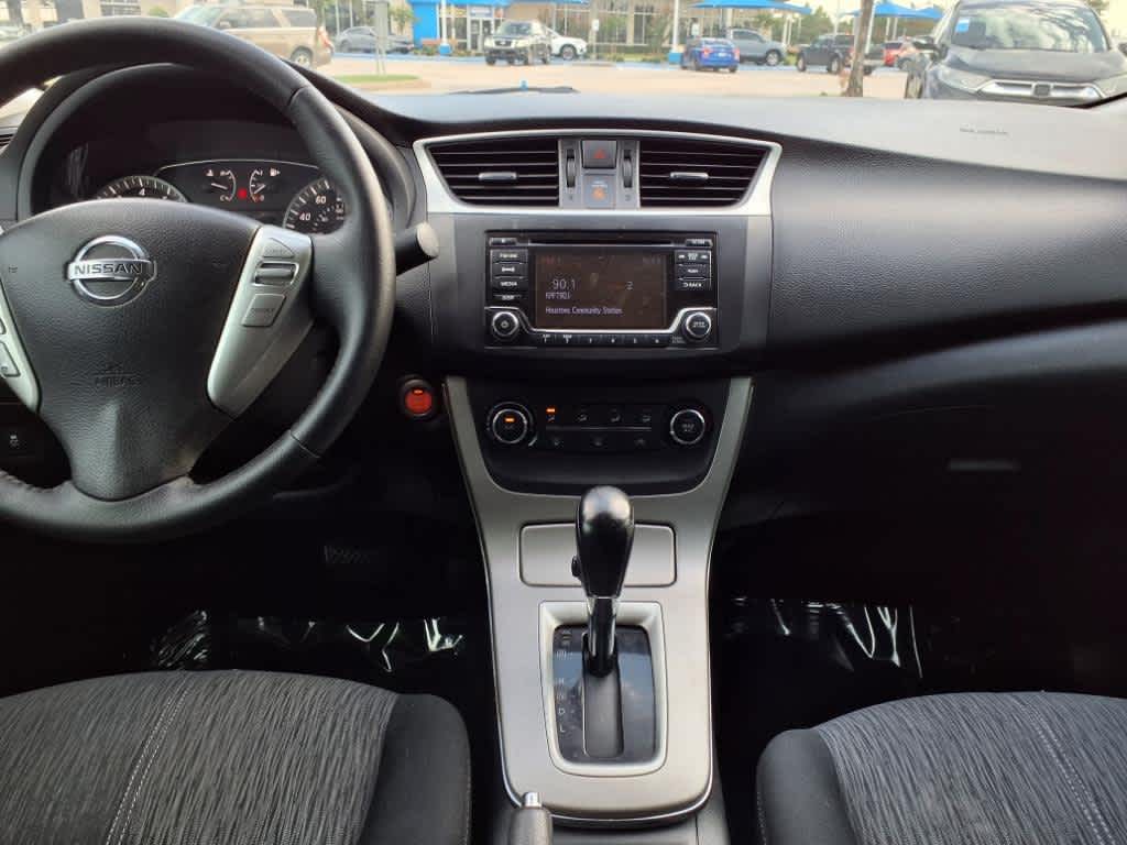 Thumbnail: 2015 Nissan Sentra - 16