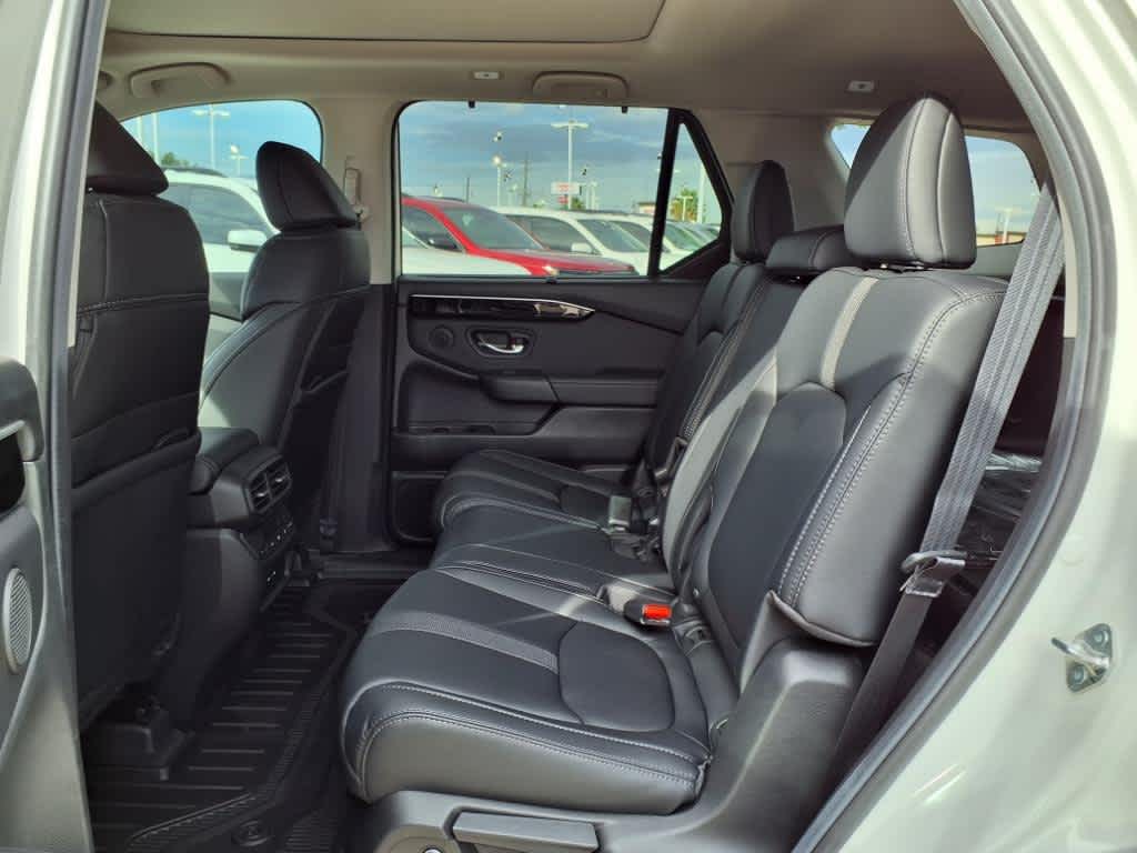 Thumbnail: 2025 Honda Pilot - 13