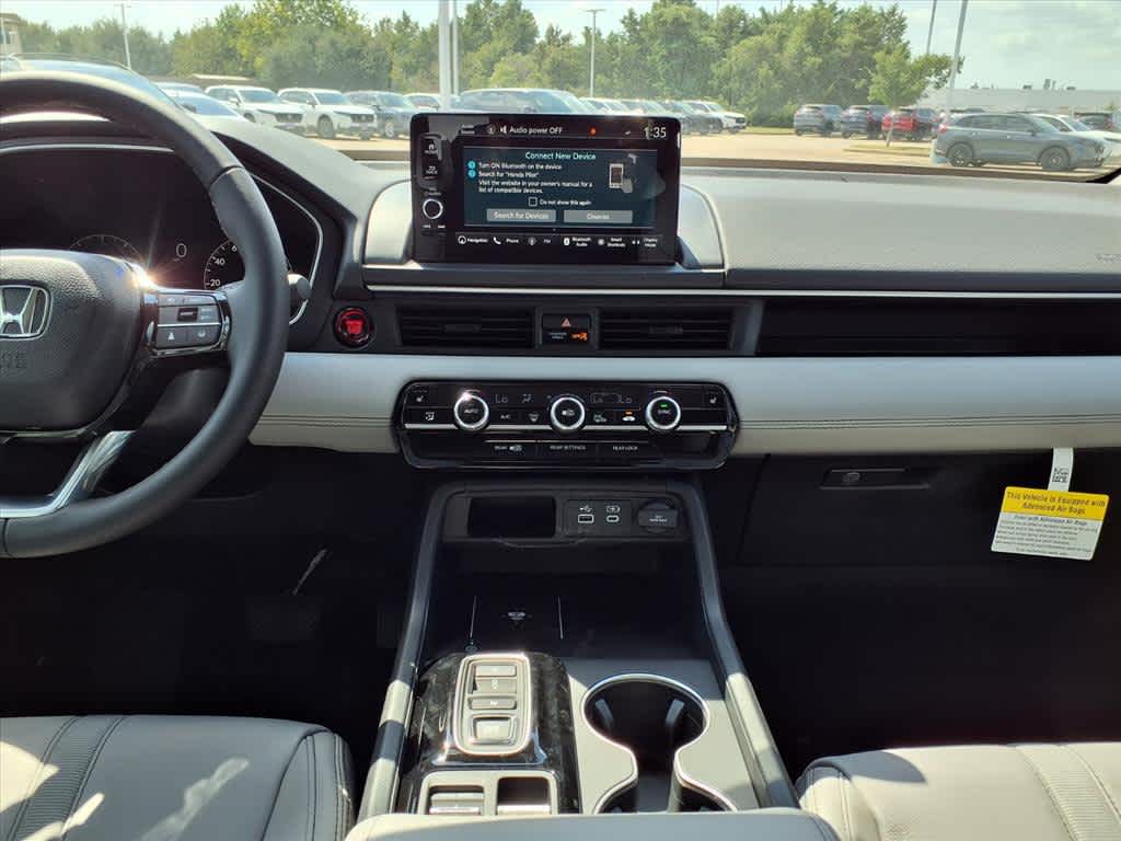 Thumbnail: 2025 Honda Pilot - 16