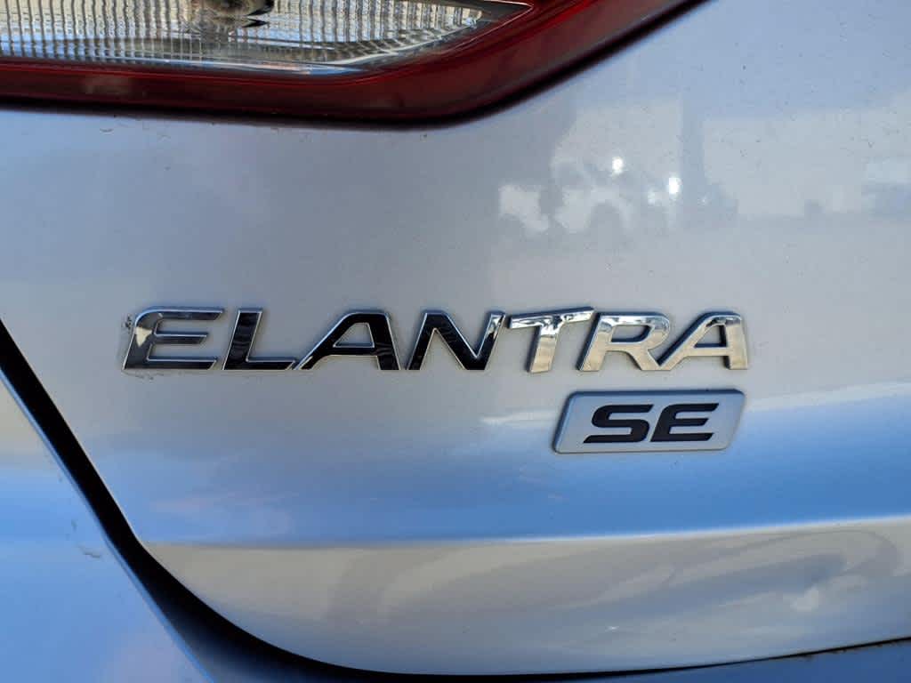Thumbnail: 2017 Hyundai Elantra - 7