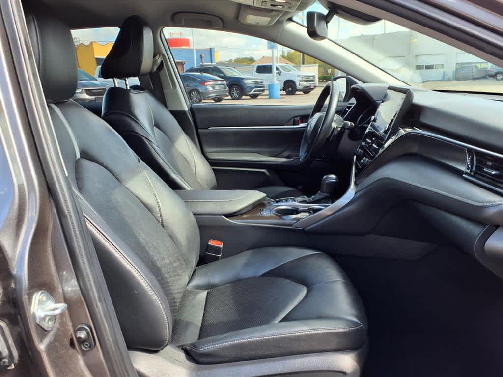 Thumbnail: 2021 Toyota Camry - 14