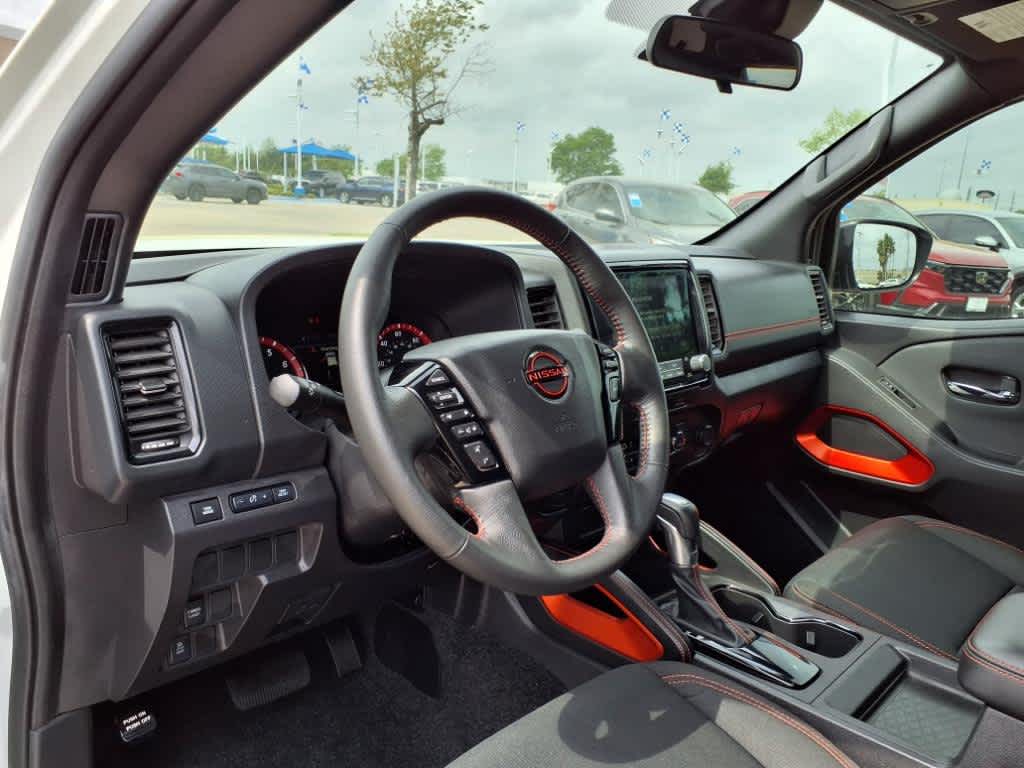 2024 Nissan Frontier PRO-X 2