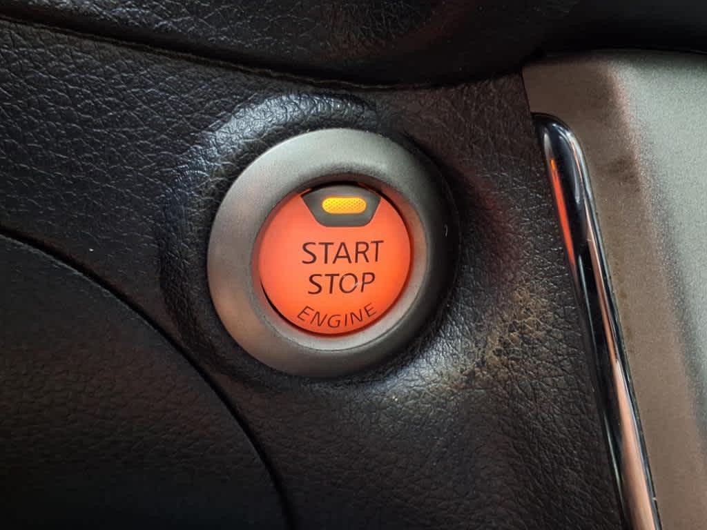 Thumbnail: 2015 Nissan Sentra - 25
