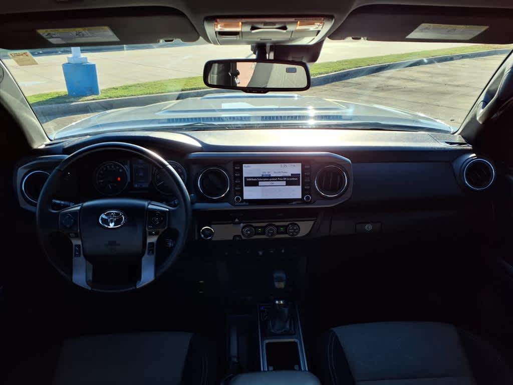 Thumbnail: 2020 Toyota Tacoma - 10