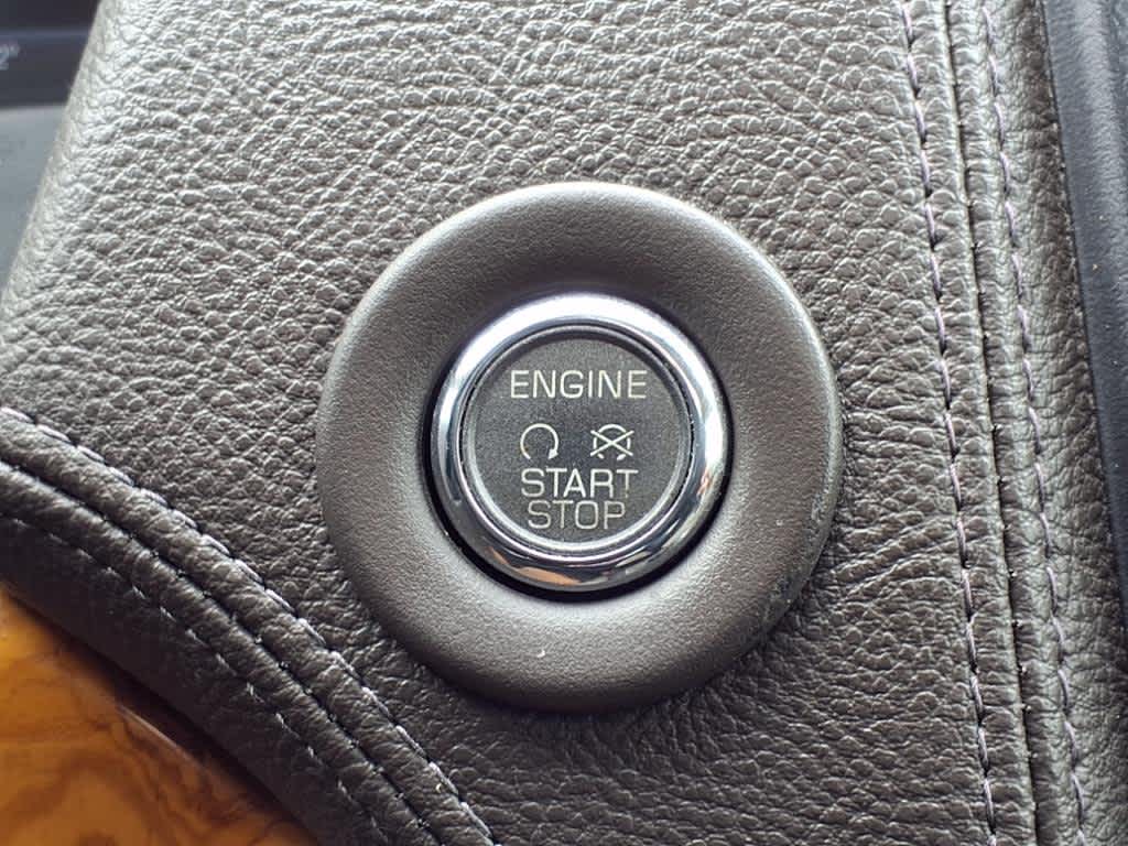 Thumbnail: 2013 Lincoln MKX - 25