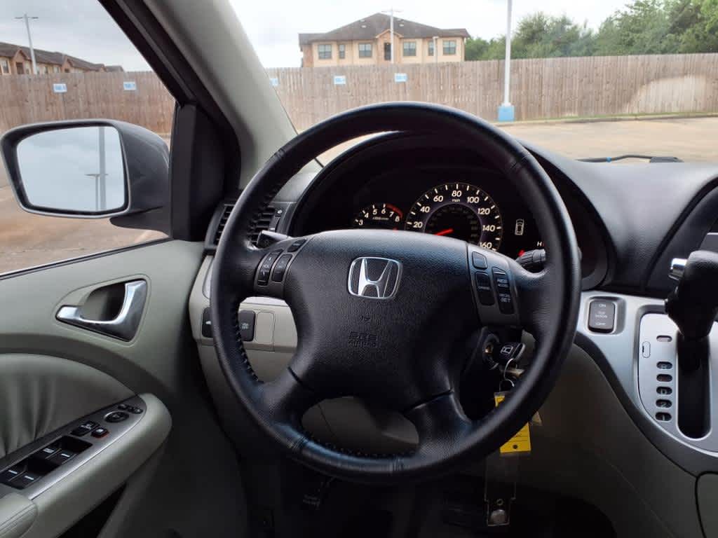 Thumbnail: 2010 Honda Odyssey - 15