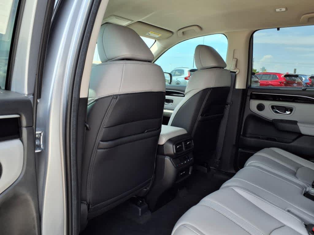 Thumbnail: 2025 Honda Pilot - 12