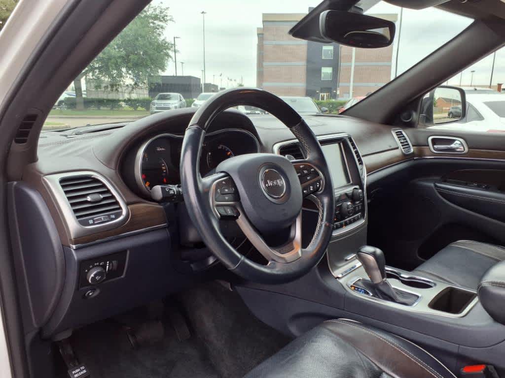 2017 Jeep Grand Cherokee Overland 2