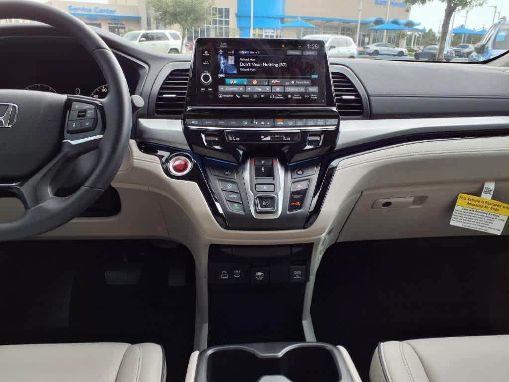Thumbnail: 2025 Honda Odyssey - 16