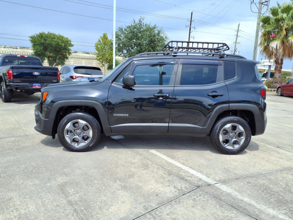 Thumbnail: 2017 Jeep Renegade - 3